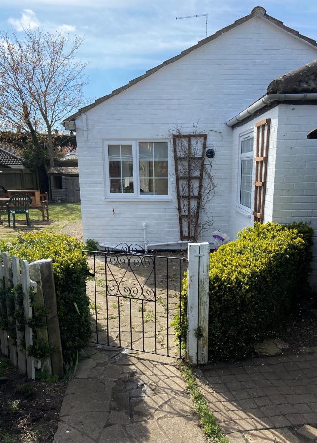 Field Cottage Whittlesey エクステリア 写真